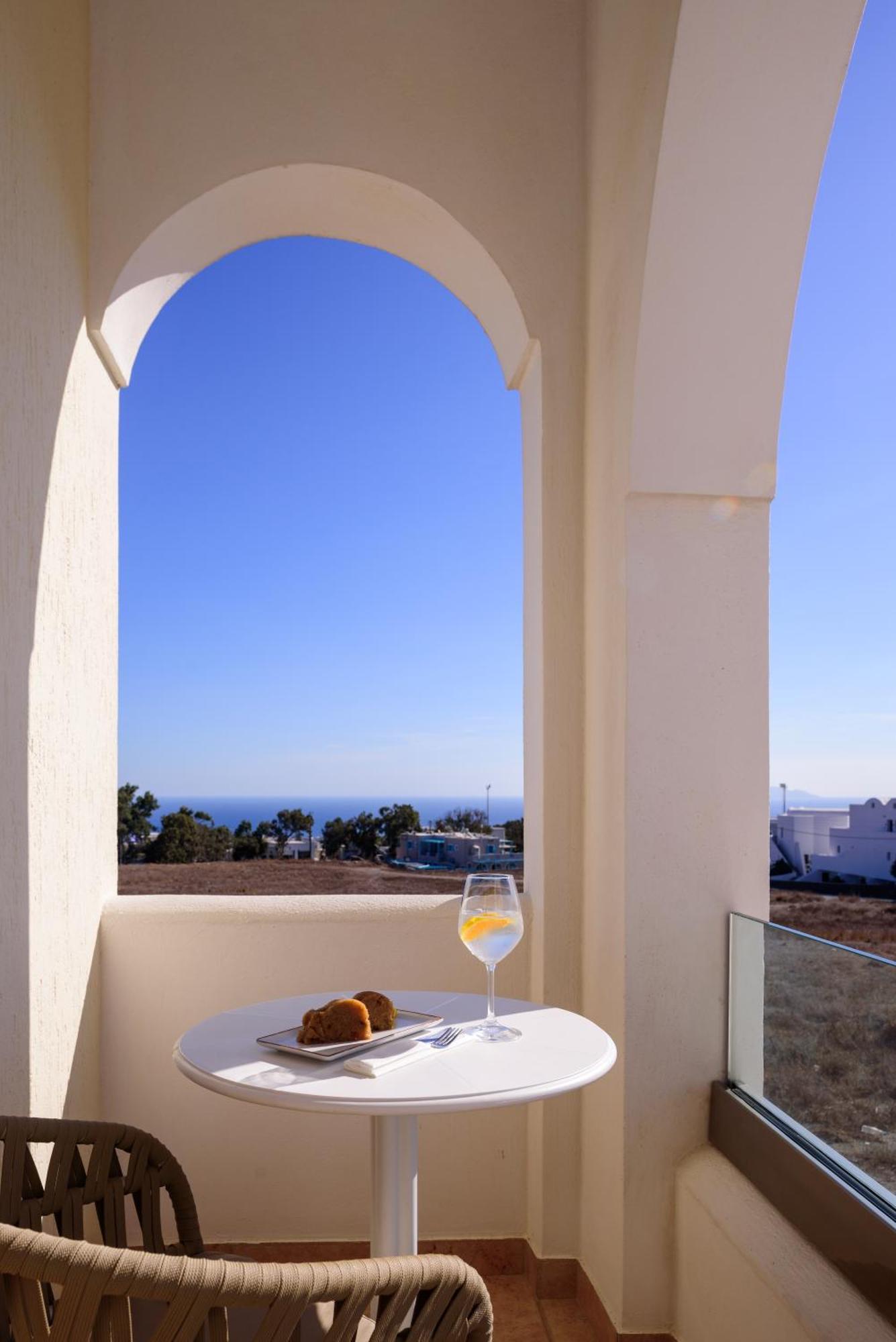 Astir Thira Hotel 2*