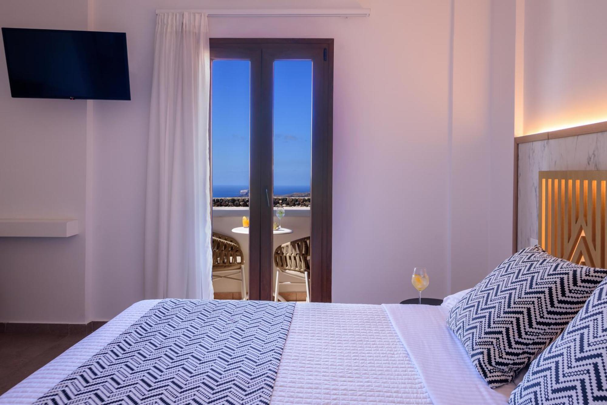 Astir Thira