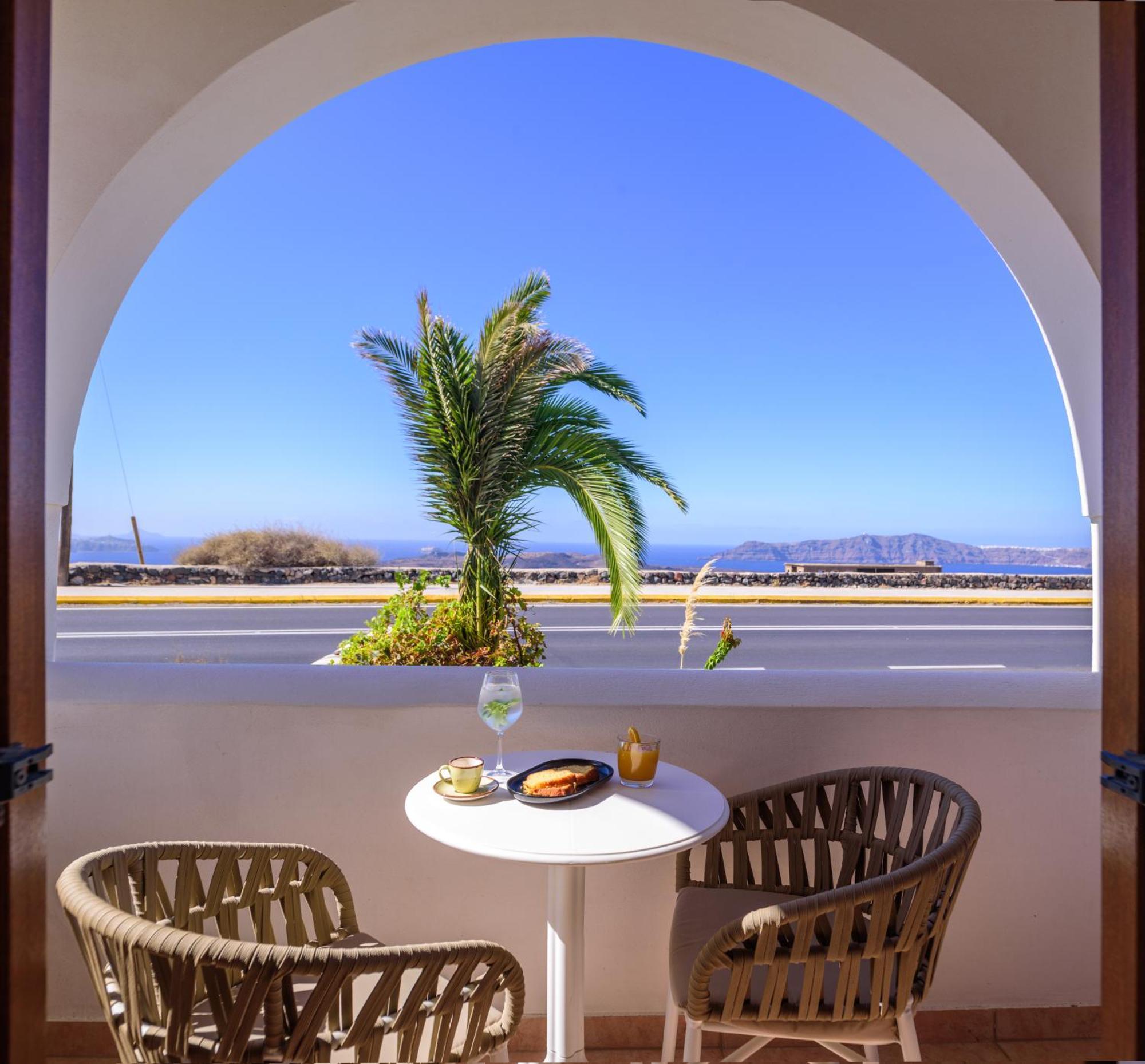 Astir Thira Hotel Fira (Santorini)
