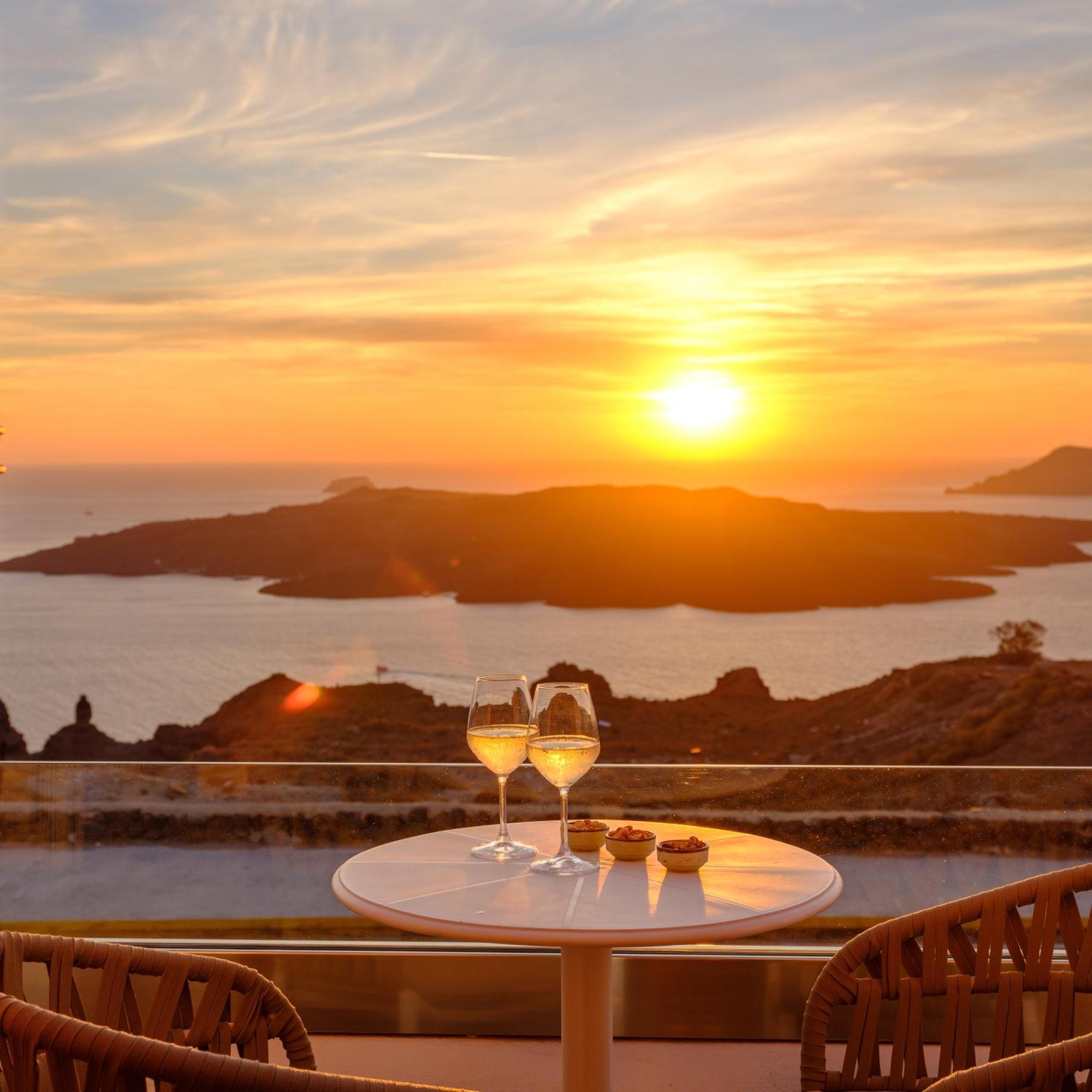 Astir Thira Hotel 2*